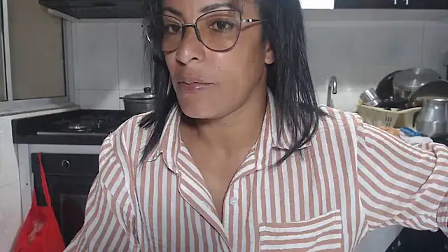 Snapshot of kateleyagrey chatting on October 17, 7:48 pm kateleyagrey online show from October 17, 7:48 pm