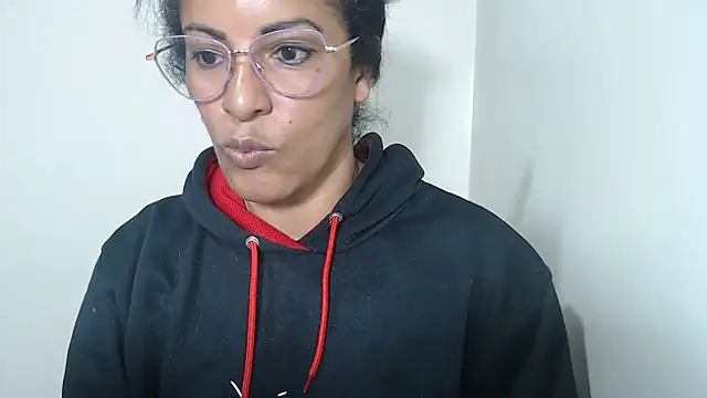 Snapshot of kateleyagrey chatting on July 12, 1:34 pm kateleyagrey online show from July 12, 1:34 pm