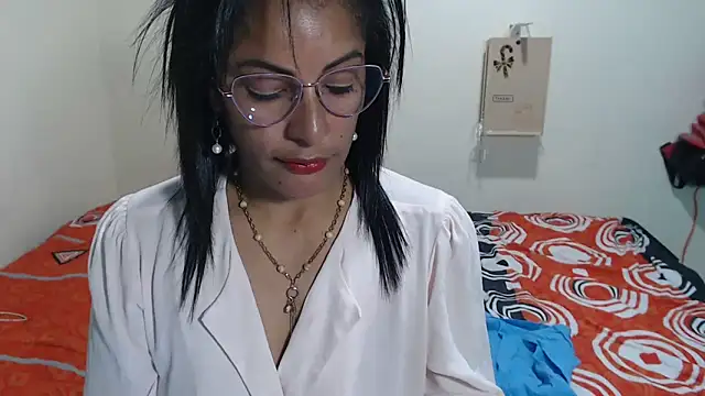 Snapshot of kateleyagrey chatting on May 9, 6:22 pm kateleyagrey online show from May 9, 6:22 pm