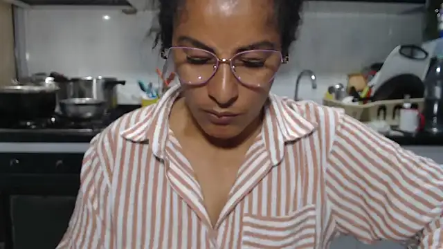 kateleyagrey online show from February 2, 9:14 pm