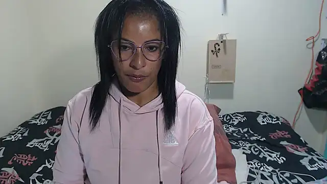 kateleyagrey online show from March 14, 10:38 pm