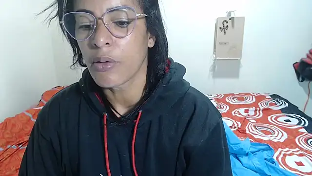 Snapshot of kateleyagrey chatting on May 10, 9:46 am kateleyagrey online show from May 10, 9:46 am