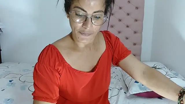 Snapshot of kateleyagrey chatting on March 6, 11:42 pm kateleyagrey online show from March 6, 11:42 pm