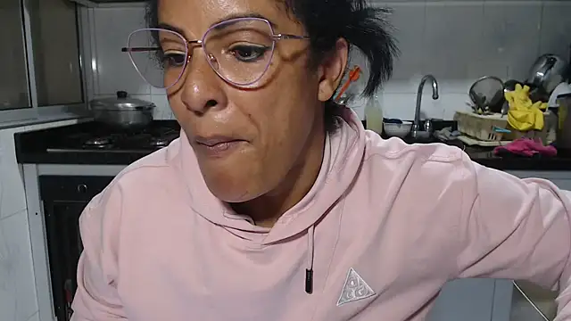 kateleyagrey online show from March 3, 11:34 pm