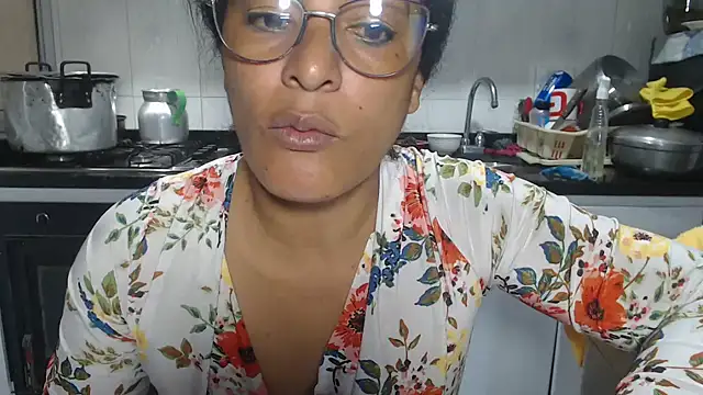 kateleyagrey online show from January 8, 8:04 pm