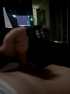 Snapshot of whitestroker chatting on November 29, 9:26 pm whitestroker online show from November 29, 9:26 pm