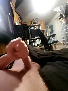 Snapshot of whitestroker chatting on December 14, 6:02 pm whitestroker online show from December 14, 6:02 pm