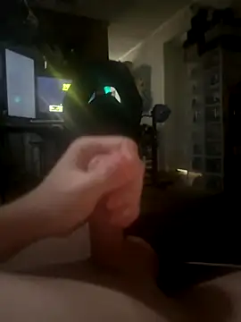 Snapshot of whitestroker chatting on November 20, 7:03 pm whitestroker online show from November 20, 7:03 pm