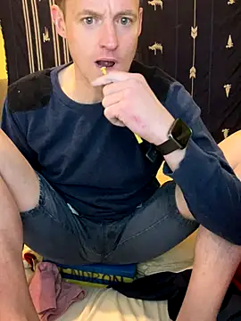 londonfuckwhore1 online show from November 30, 10:32 pm