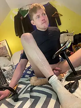 londonfuckwhore1 online show from February 16, 4:00 am