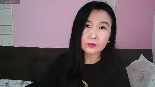 Snapshot of Bet_Lu chatting on October 23, 1:37 am Bet Lu online show from October 23, 1:37 am