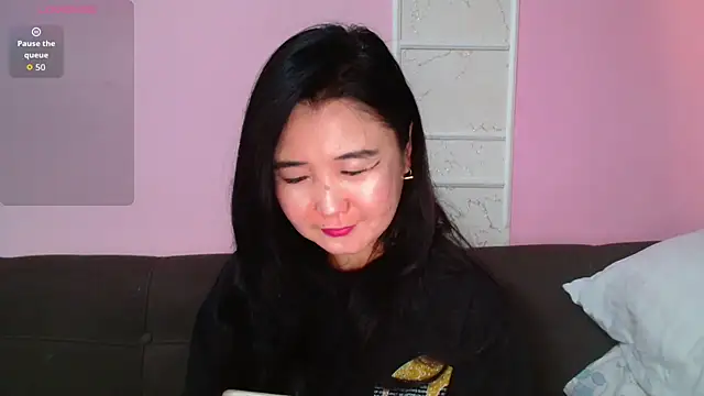 Snapshot of Bet_Lu chatting on October 24, 3:27 am Bet Lu online show from October 24, 3:27 am