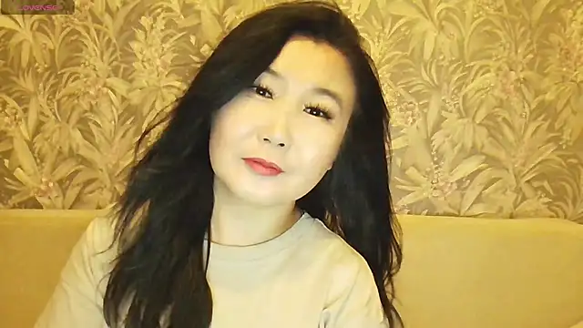 Snapshot of Bet_Lu chatting on July 15, 3:19 pm Bet Lu online show from July 15, 3:19 pm