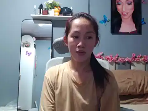 babysuckerxxx online show from June 2, 4:34 am