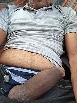 marronzinho23c online show from May 25, 1:21 pm