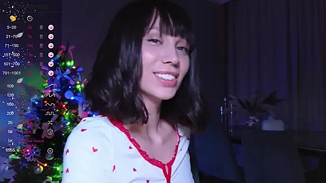 Alice Wonders online show from December 21, 7:04 pm