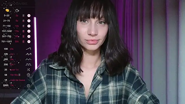 Alice Wonders online show from October 13, 7:59 pm