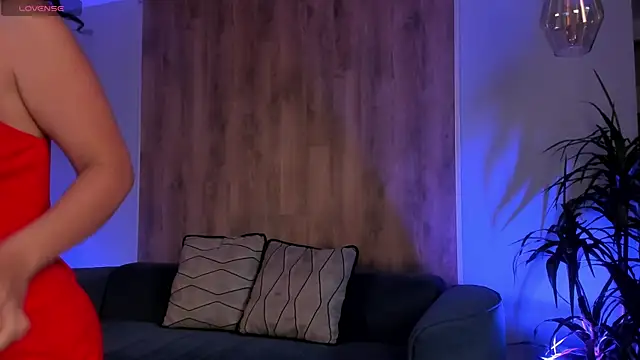 RoseFerrera online show from January 11, 6:37 pm