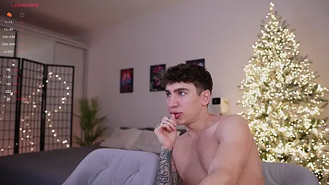 Evan  White  online show from December 29, 3:45 pm