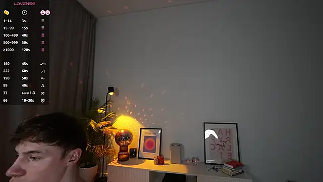 Evan  White  online show from March 1, 4:07 pm