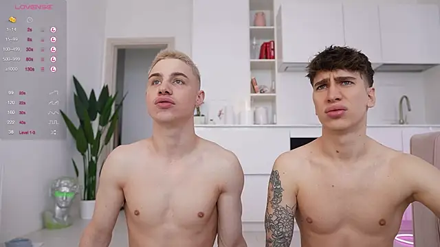 Evan  White  online show from February 12, 7:34 am