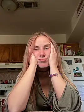 Snapshot of ClumsyLink chatting on November 23, 9:03 pm ClumsyLink online show from November 23, 9:03 pm