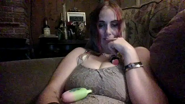 Snapshot of ClumsyLink chatting on September 14, 1:22 pm ClumsyLink online show from September 14, 1:22 pm