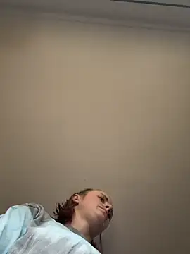 Snapshot of ClumsyLink chatting on February 15, 12:22 am ClumsyLink online show from February 15, 12:22 am