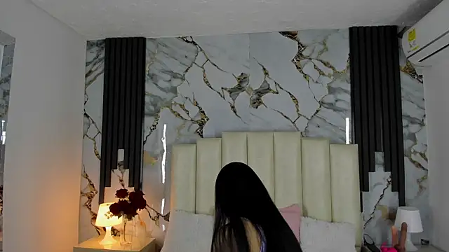 lulumars online show from February 18, 4:04 am