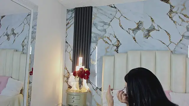 lulumars online show from March 11, 4:50 am