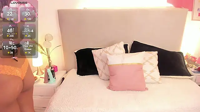 Snapshot of Sofii_Diaz chatting on February 28, 6:41 pm Sofii Diaz online show from February 28, 6:41 pm