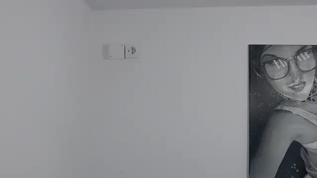 Snapshot of TinaMaay chatting on January 10, 12:06 am TinaMaay online show from January 10, 12:06 am