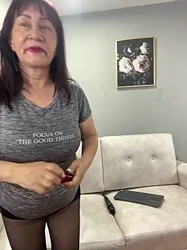 Snapshot of Savvanahh chatting on November 6, 11:58 am Savvanahh online show from November 6, 11:58 am