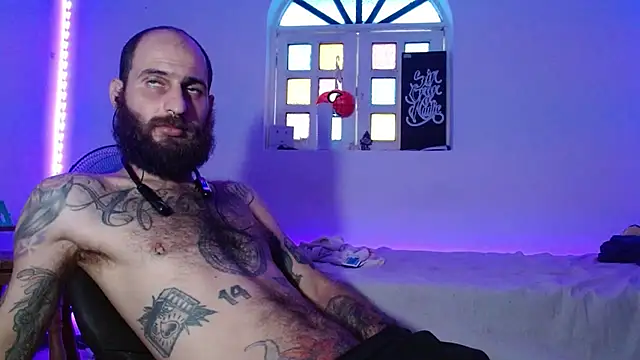 Snapshot of Tatted21xxx chatting on October 8, 6:52 pm Tatted21xxx online show from October 8, 6:52 pm