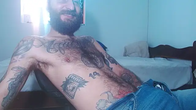 Snapshot of Tatted21xxx chatting on September 28, 3:41 pm Tatted21xxx online show from September 28, 3:41 pm