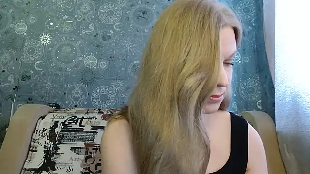 BlondeFox online show from April 8, 3:30 am