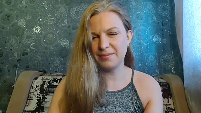 BlondeFox online show from April 2, 2:52 am