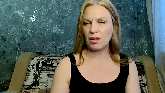 BlondeFox online show from May 15, 3:26 am
