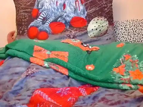 Snapshot of RealLittleRedRidingHood chatting on November 19, 2:50 pm RealLittleRedRidingHood online show from November 19, 2:50 pm