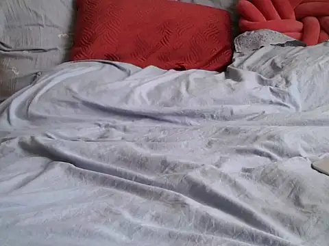 RealLittleRedRidingHood online show from April 13, 2:21 pm