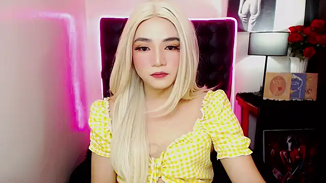 Snapshot of ErinSmith7inches_TS chatting on October 9, 3:29 am ErinSmith7inches TS online show from October 9, 3:29 am