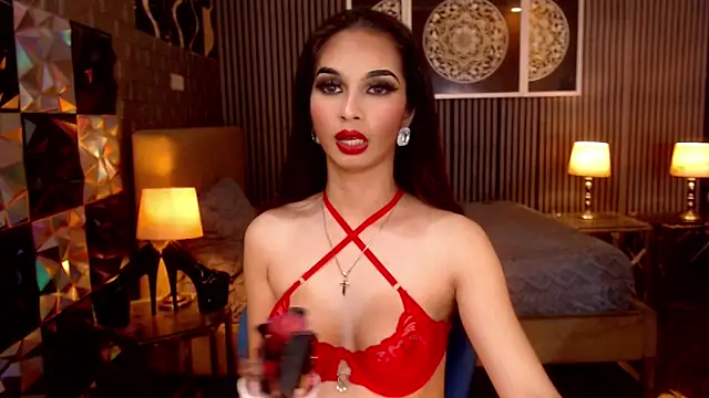 AlluringKIRSTEN online show from April 18, 7:07 pm