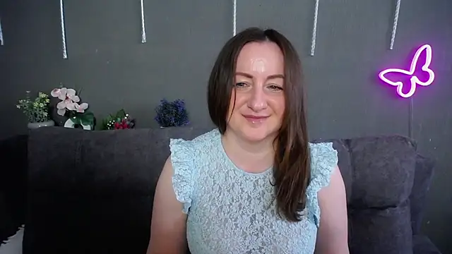 Abby Taylorr online show from May 3, 6:18 am