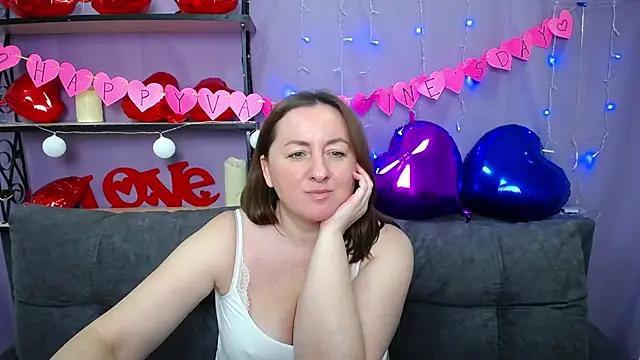 Snapshot of Abby_Taylorr chatting on February 16, 5:37 pm Abby Taylorr online show from February 16, 5:37 pm