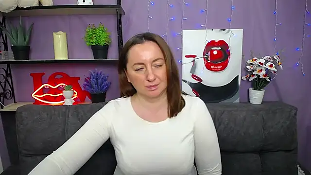 Snapshot of Abby_Taylorr chatting on March 22, 1:30 pm Abby Taylorr online show from March 22, 1:30 pm