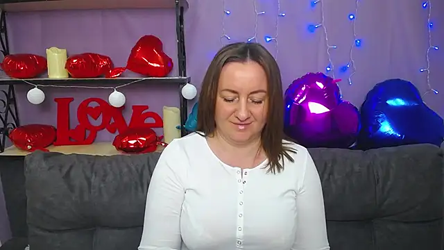 Snapshot of Abby_Taylorr chatting on February 23, 1:21 pm Abby Taylorr online show from February 23, 1:21 pm