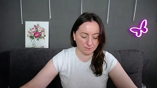 Abby Taylorr online show from April 19, 6:25 am