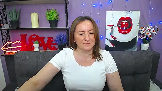 Snapshot of Abby_Taylorr chatting on March 16, 10:33 am Abby Taylorr online show from March 16, 10:33 am