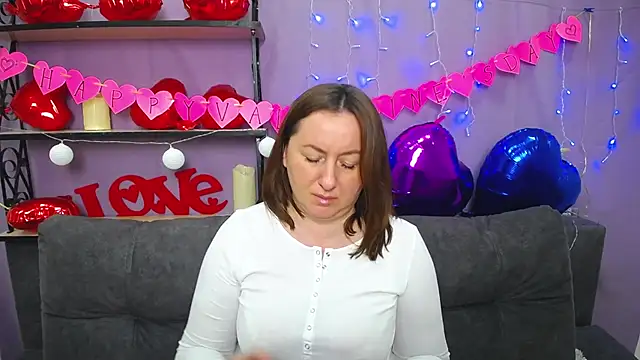 Snapshot of Abby_Taylorr chatting on February 15, 1:16 pm Abby Taylorr online show from February 15, 1:16 pm