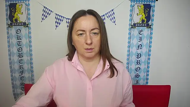 Snapshot of Abby_Taylorr chatting on October 2, 6:28 am Abby Taylorr online show from October 2, 6:28 am